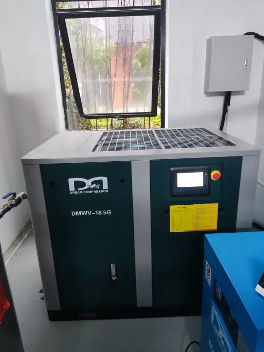 德蒙無油空壓機助力醫藥行業，提供高質量壓縮空氣采購德蒙DMWV-18.5G案例